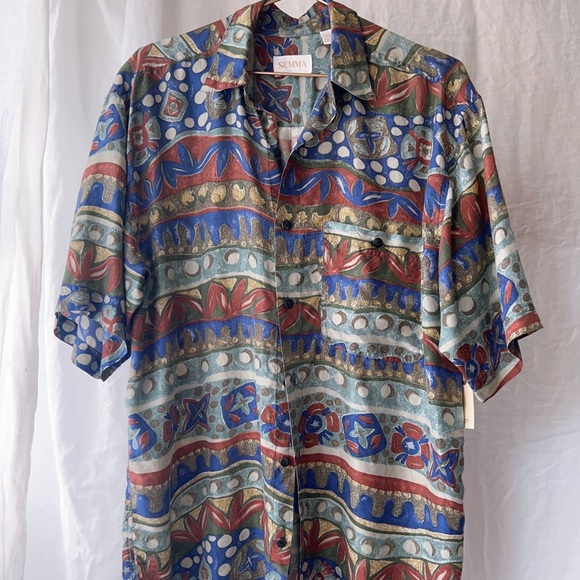 Retro 80s Oversized Silk Button-down - Picture 3 of 3